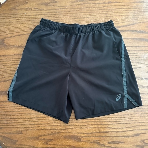 ASICS Black athletic shorts size medium - Picture 1 of 6